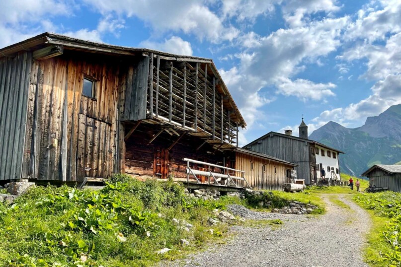 Walsersiedlung Bürstegg - romantische Alpe - Österreichischer Bergbauernhof -Wanderurlaub am Arlberg