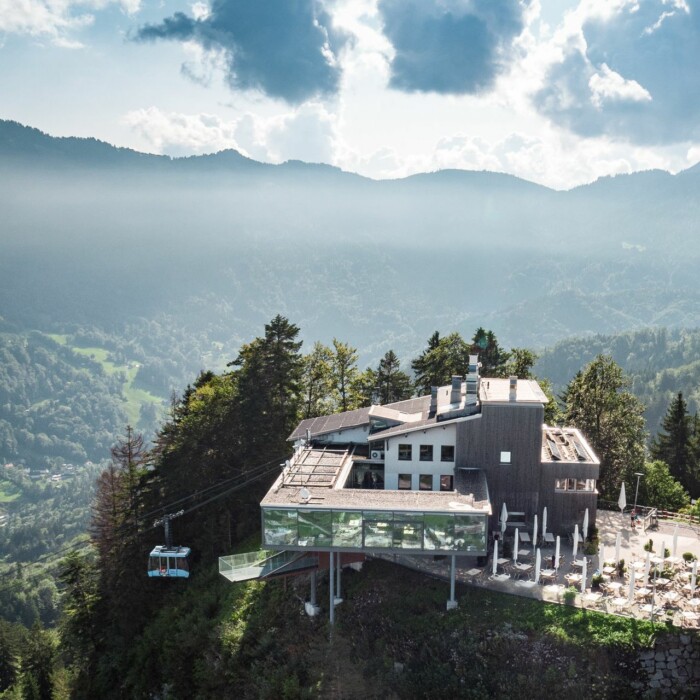 Karren Restaurant und Seilbahn - Aussichts Plattform - Wanderurlaub in Österreich