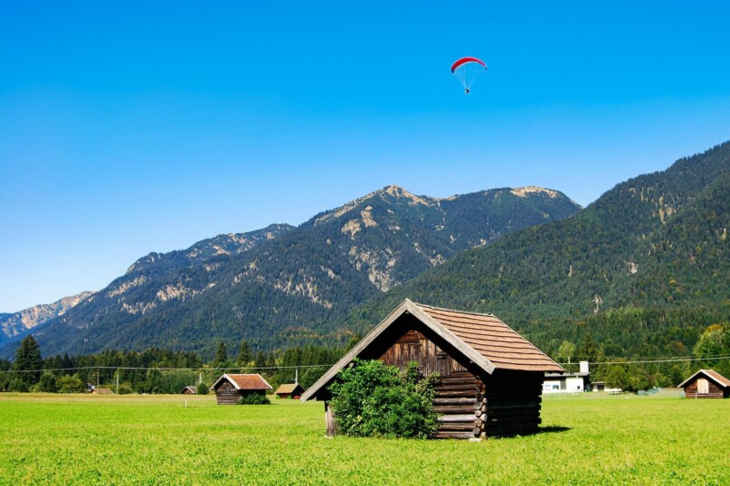 Paragliding in Österreich - Hotel in den Bergen - Aktivurlaub in Österreich