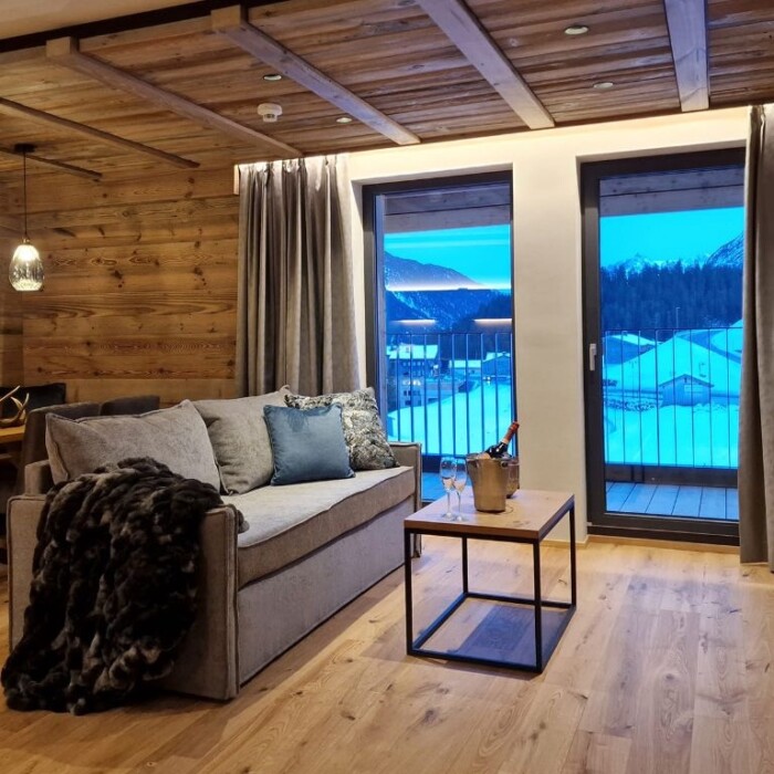 Lodge Arlberg Wohnbereich - Lech Valley Lodge in Warth am Arlberg in Österreich