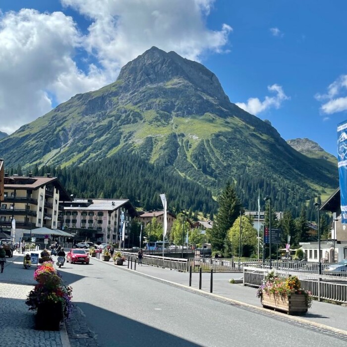 Lech am Arlberg in Österreich im Sommer