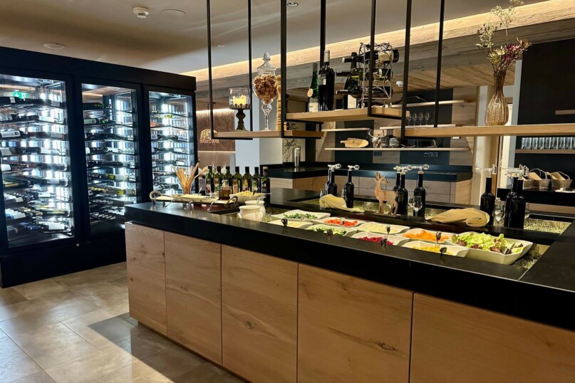 Lodge Österreich - Restaurant Buffet in der Lech Valley Lodge am Arlberg