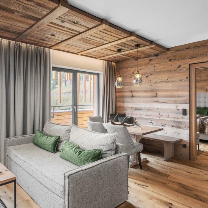 Luxus-Lodge Biberkopf - NEU am Arlberg in Österreich - 2 Schlafzimmer mit 2 Bäder - Wohnzimmer und Küche