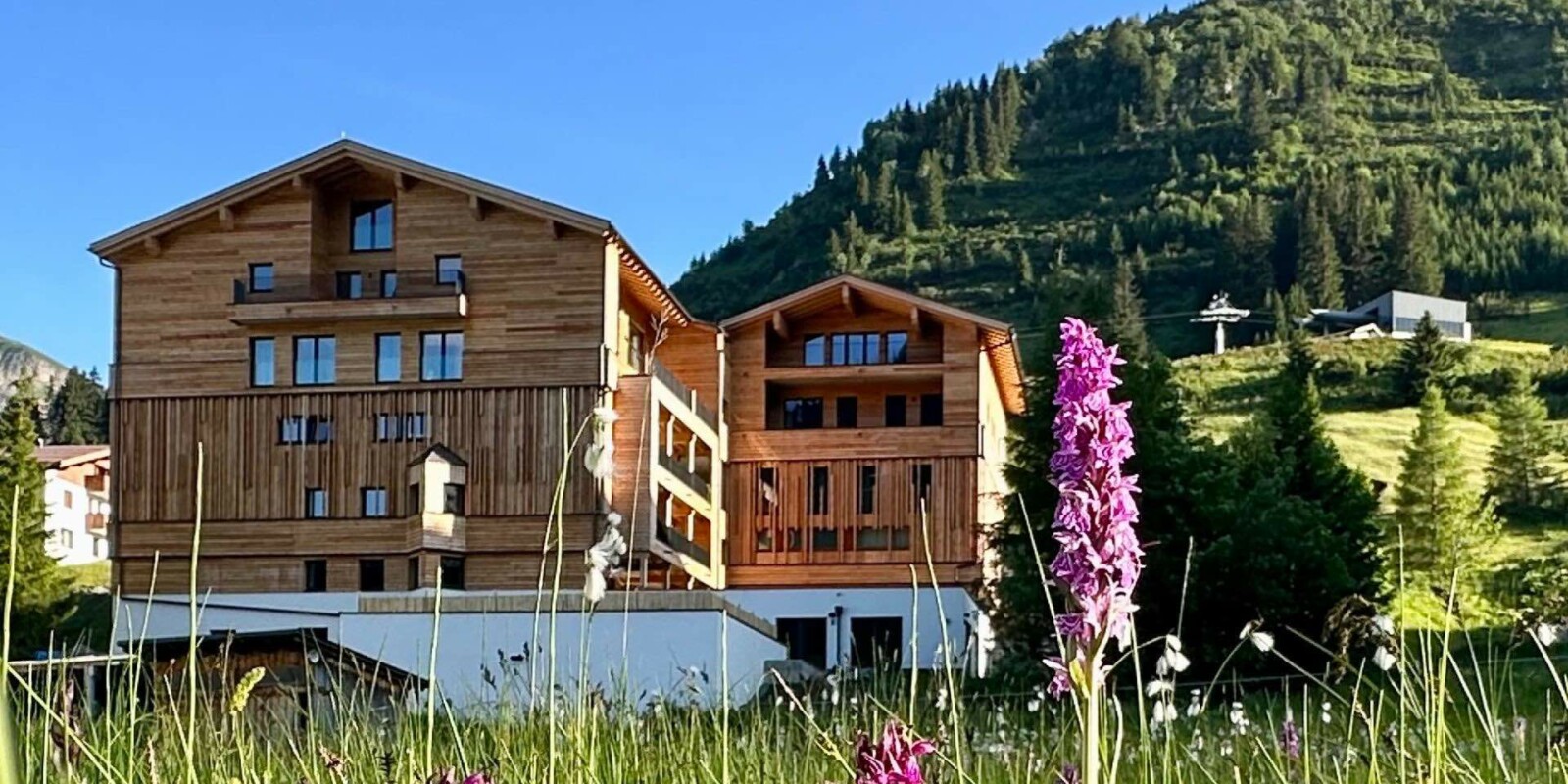 Alpenchalet - NEU am Arlberg in Österreich - beste Lage mitten in den Bergen - Chalets für 6 - 9 Personen