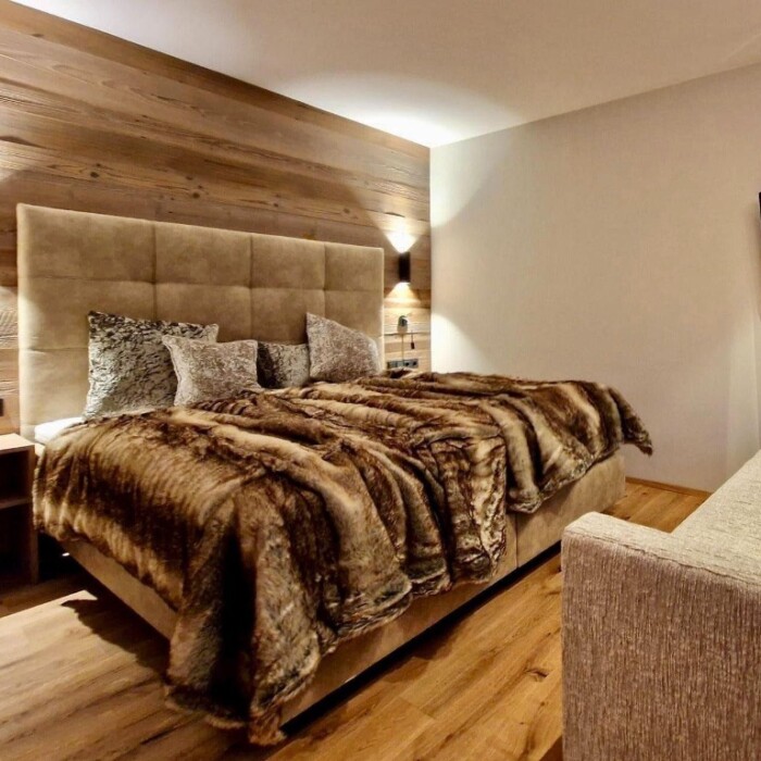 Bergchalet in Österreich - NEU am Arlberg - schönste Schlafzimmer mit Balkon, modernem Bad/Badewanne/WC und fantastischem Blick in die Berge