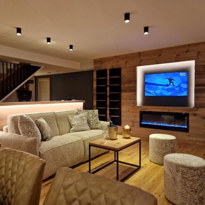 Bergchalet - NEU und einzigartig am Arlberg in Österreich - Luxus-Chalet mit 140 m2 auf 2 Etagen, 3 Schlafzimmer, 3 Bäder und großem Wohnzimmer mit Balkon, Küche und Essbereich