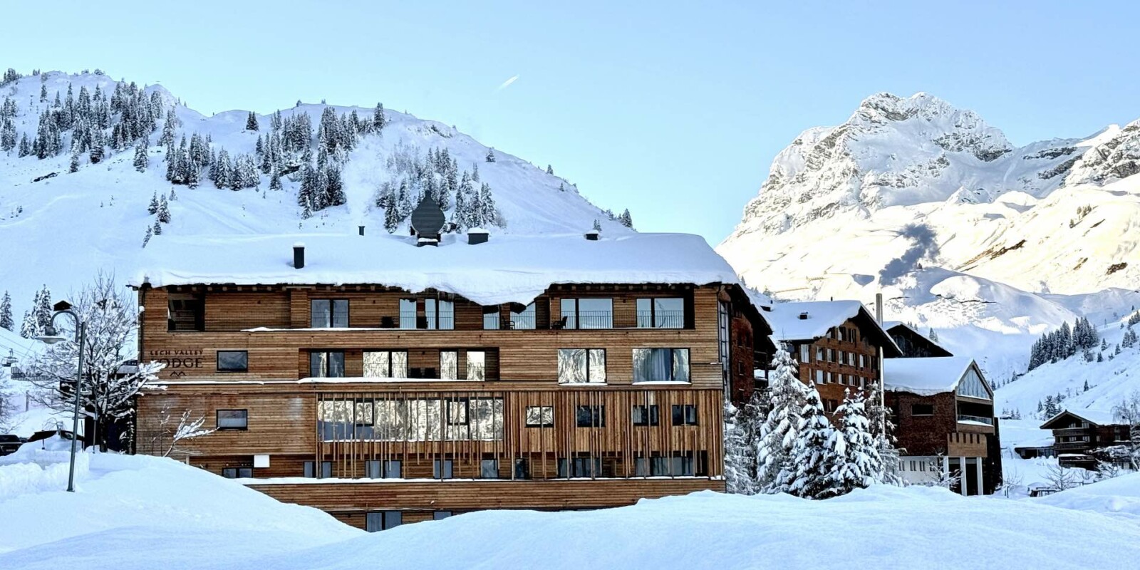 Aparthotel Österreich - Apartments für 2 - 9 Personen am Arlberg mieten - traumhafte Lage direkt im Skigebiet auf 1.500 m Höhe - 50 m zum Skilift - beste Lage