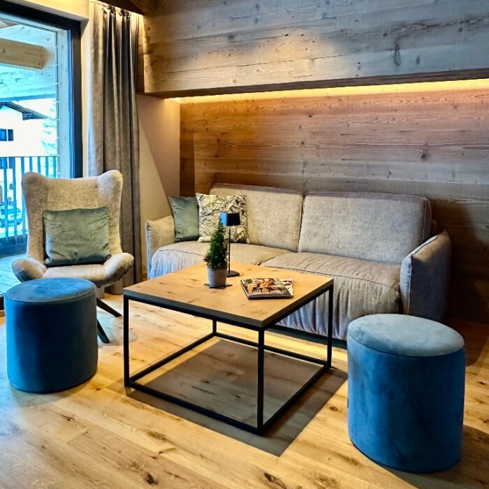 Chalet Arlberg Wohnzimmer mit Blick direkt in Skigebiet am Arlberg - Einzigartige Lage der Chalets