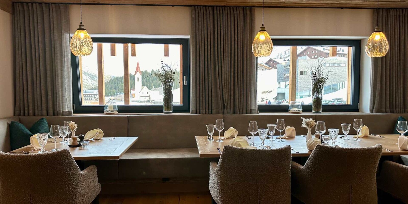 Panorama-Restaurant Licca Val in Warth am Arlberg in Österreich - einzigartige Aussicht in die Berge