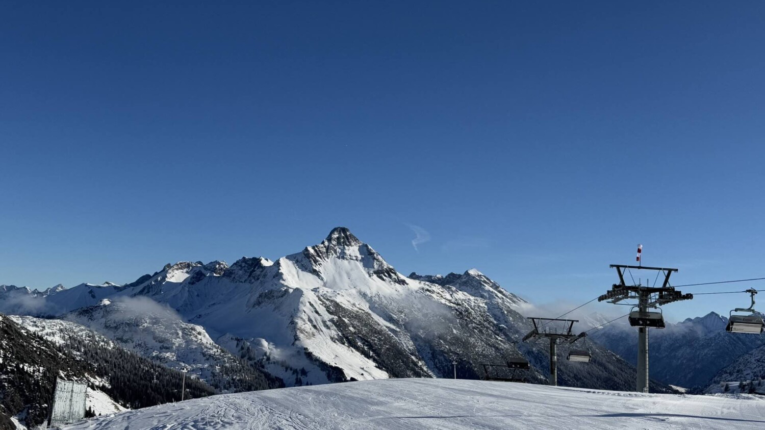 Snowboarden im Skigebiet Ski Arlberg - einzigartige Pisten - das schönste Skigebiet in Österreich